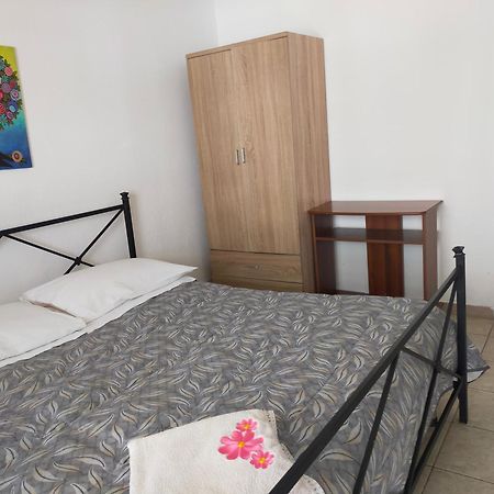 Hotel All'Antico Pozzo Barcellona-Pozzo di Gotto Ngoại thất bức ảnh
