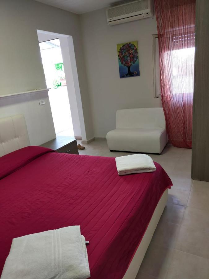 Hotel All'Antico Pozzo Barcellona-Pozzo di Gotto Ngoại thất bức ảnh