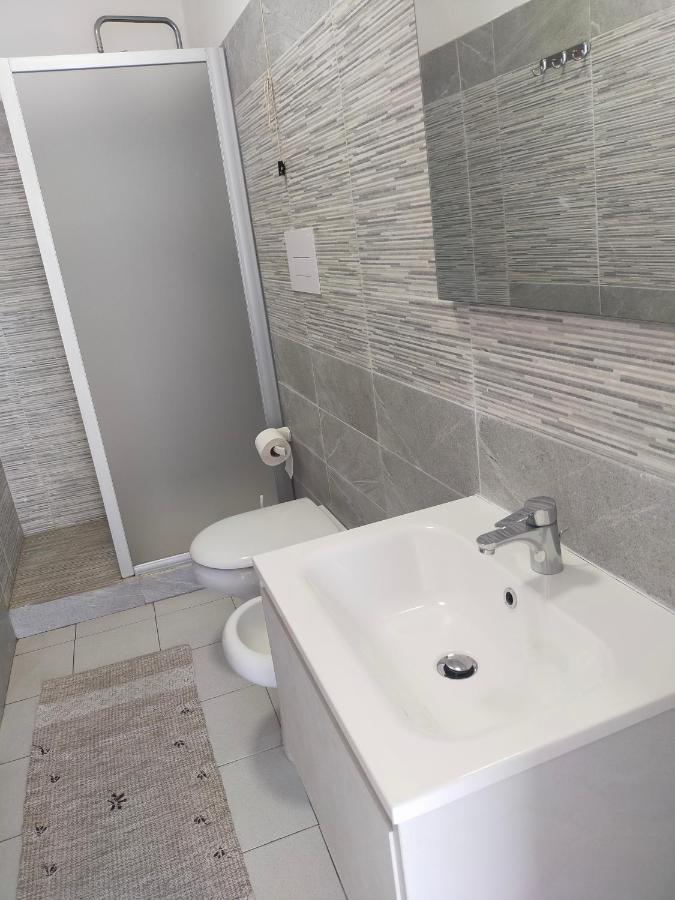 Hotel All'Antico Pozzo Barcellona-Pozzo di Gotto Ngoại thất bức ảnh
