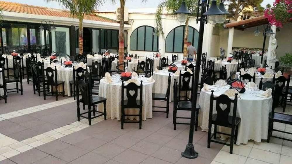 Hotel All'Antico Pozzo Barcellona-Pozzo di Gotto Ngoại thất bức ảnh